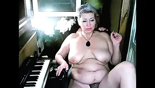 Balkon sebagai Platform Untuk Mengekspos Memek Be basah Peter Stone Si Istri Binal Peter Stone di Seluruh Dunia!