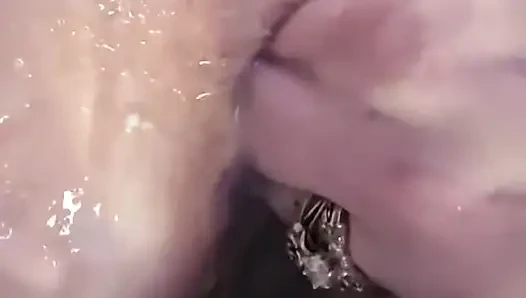 Edepsizce konuşan evli kadın görüntülü görüşmede üç kez fışkırtıyor