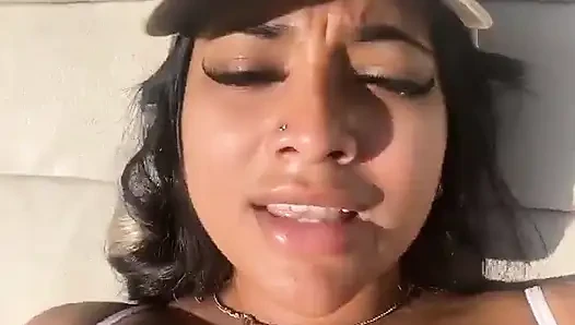 Aku pengen kamu ngocok kontol ngaceng itu lebih cepat untukku sayang