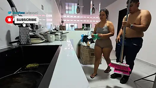 IBU TIRI PANTAT BESAR MEMOHON SAYA UNTUK CUM PADANYA