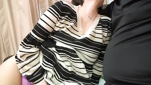 Memek basah tante girang Jepang menyukai sesi seks yang bagus