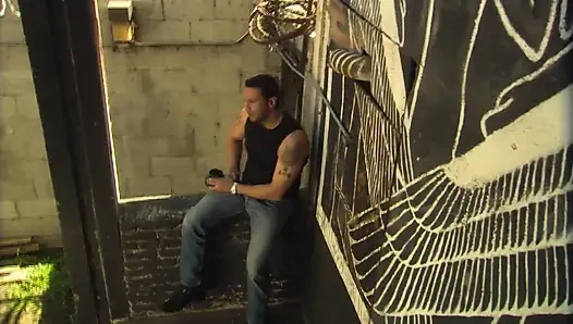 Olgun adam ateşli genç bir sürtüğü sikiyor - ses yok