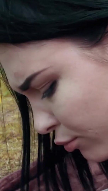 Nezaboravan trenutak iz filma "Seksi 18-godišnja tinejdžerka jaše djedov kurac"