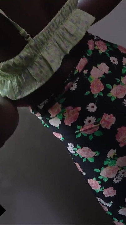 Iubita negresă infidelă este futută adânc de fosta iubită americană cu pulă mare | Clip 1