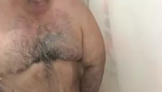 ben duş alıyorum