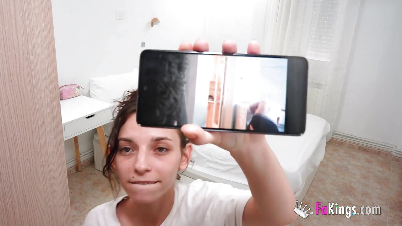 "elena, Your Boyfriend's an Asshole!" Petite Spanish Massy Sweet Teaches Her Friend a Lesson