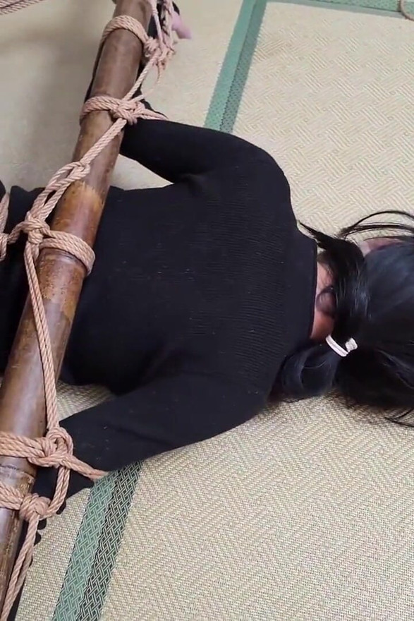Xr40-a Girl in Black Stocking Is Tied to a Cross