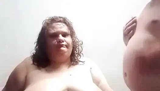 Ibu Tiri Semok Nyepong Kontol Tirinya Yang Seksi Lagi