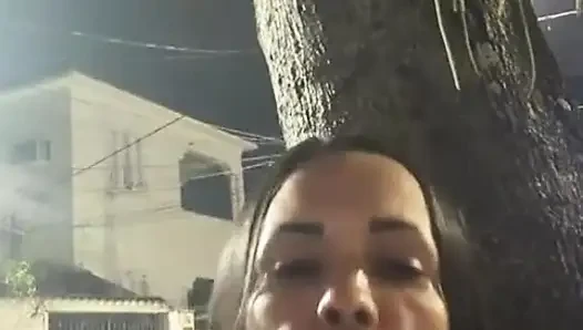Sokakta görüntülü görüşme