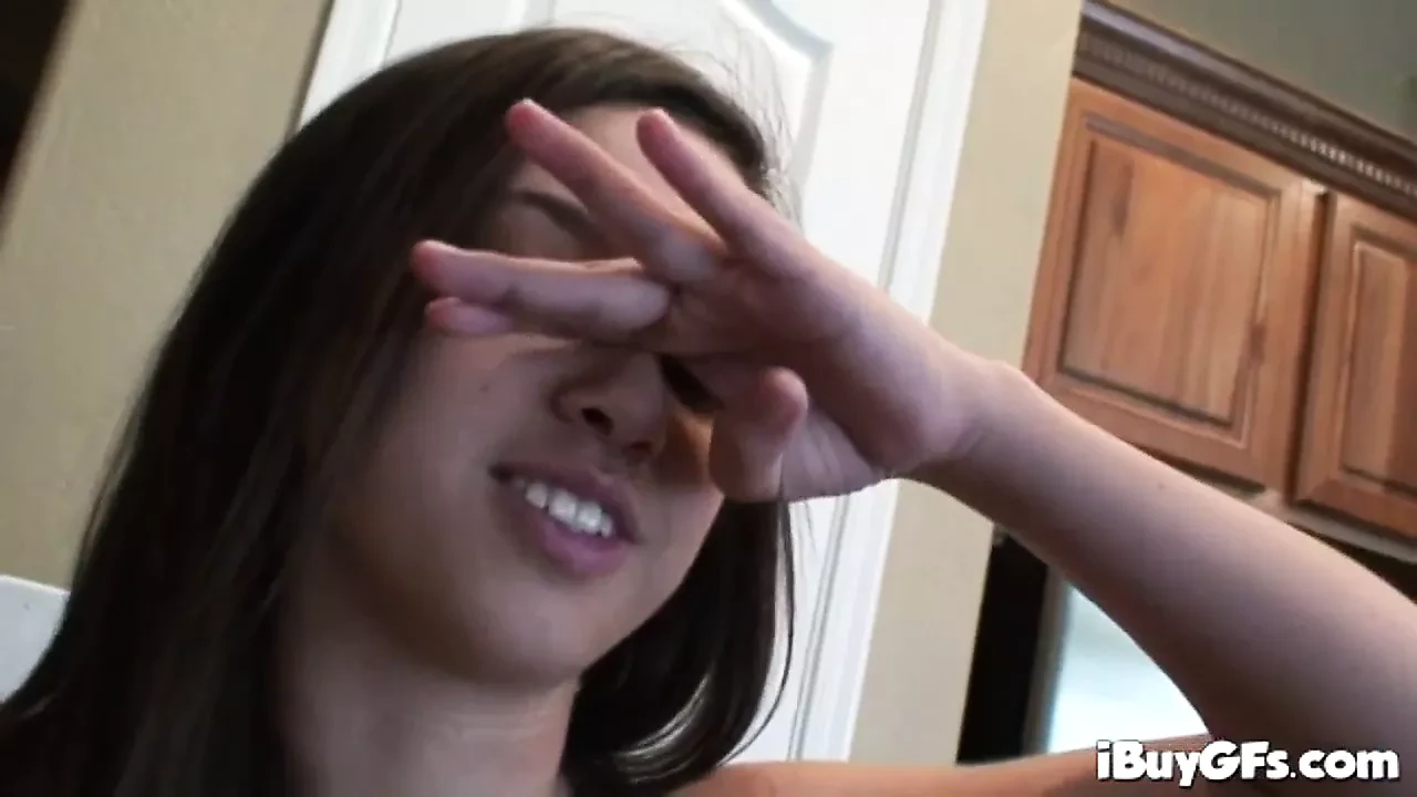 Ball sucking teen slut chews gum off sack