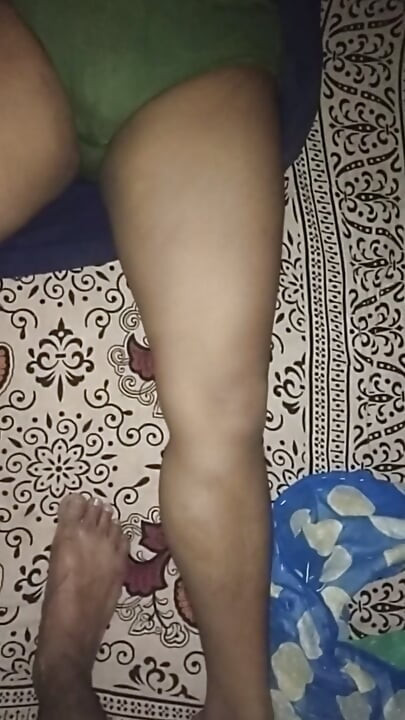 Tante pertunjukan telanjang