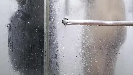 BOKEP INDO SON ENDONEZYALı KıZ EN SEVDIĞI SATEN ELBISESINI GIYEREK DUŞTA SIKIŞIYOR GÖTÜ SÜPER SEKSI VE TOMBUL