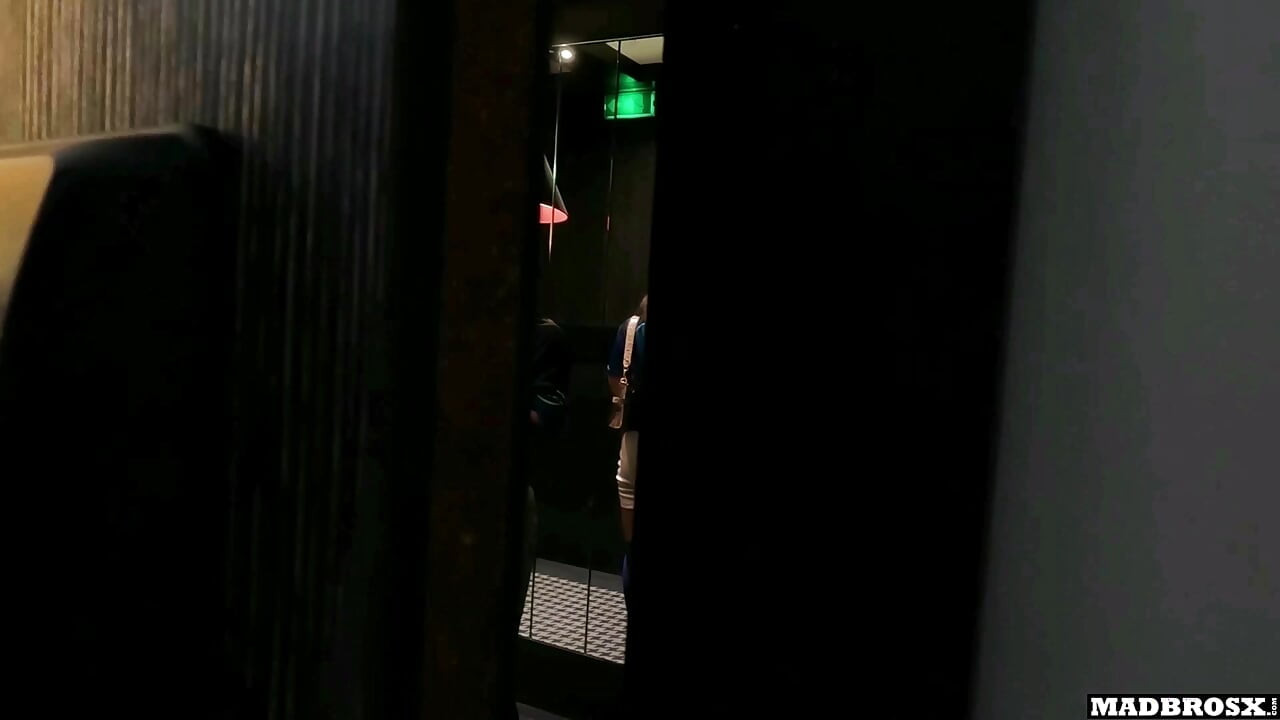 An Italian Fan From Napoli Cheats On Her Boyfriend And Agrees To Get Her Ass Pounded To Apologize !!!