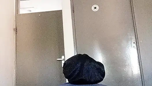 Menggosok kacangku sampai orgasme lebih banyak