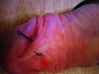 FRENUM PIERCING WITH FISH HOOK