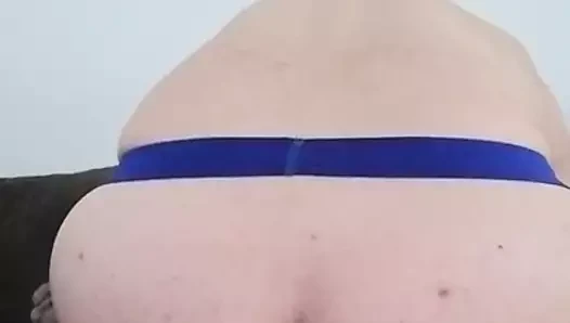 Tatooed streit eşcinsel ile büyük çük hissetmek benim kedi