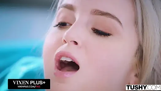 Tushy, sie hat endlich einen grund, bei der arbeit in die lücke zu kommen