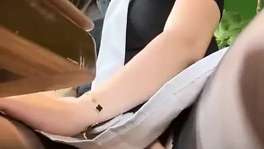 Aku crot di toko coffe di dalam mal