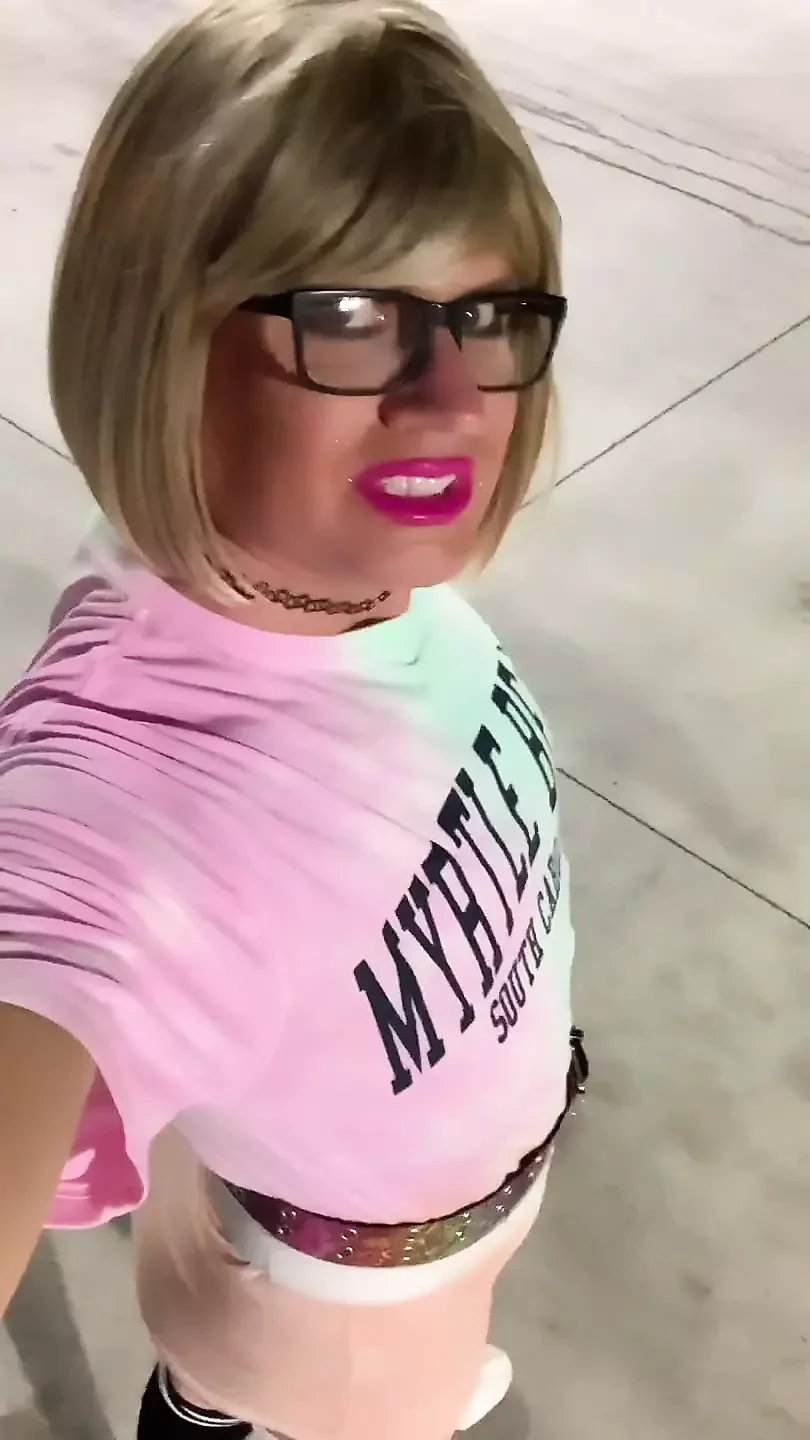 Buitenshuis mietje 2 video's sletterige yogabroek, lang t-shirt gewaagd sexy ondeugend anaal spel!