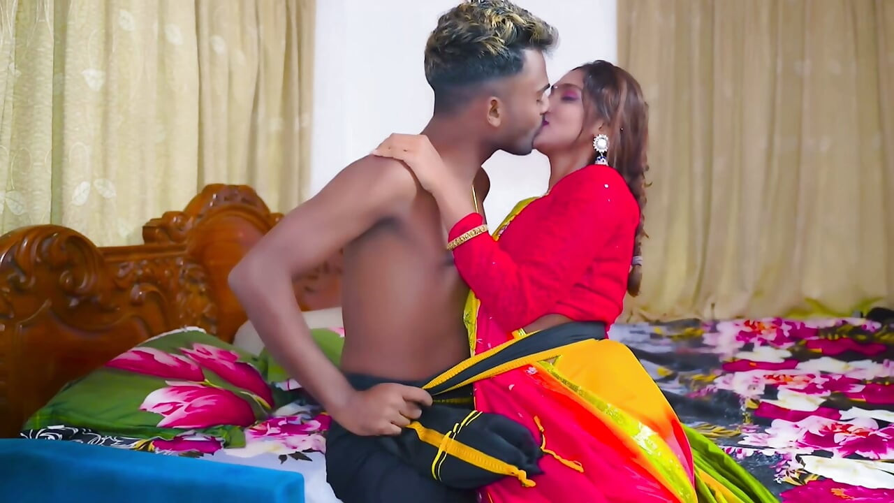 Jawan chachi ko bahla fusla ke chod diya