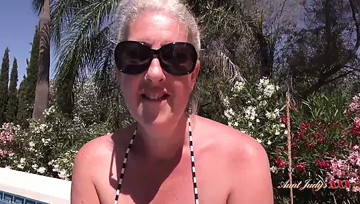 Meeting Hot Mature MILF Maggie Moon at the Hotel Pool
