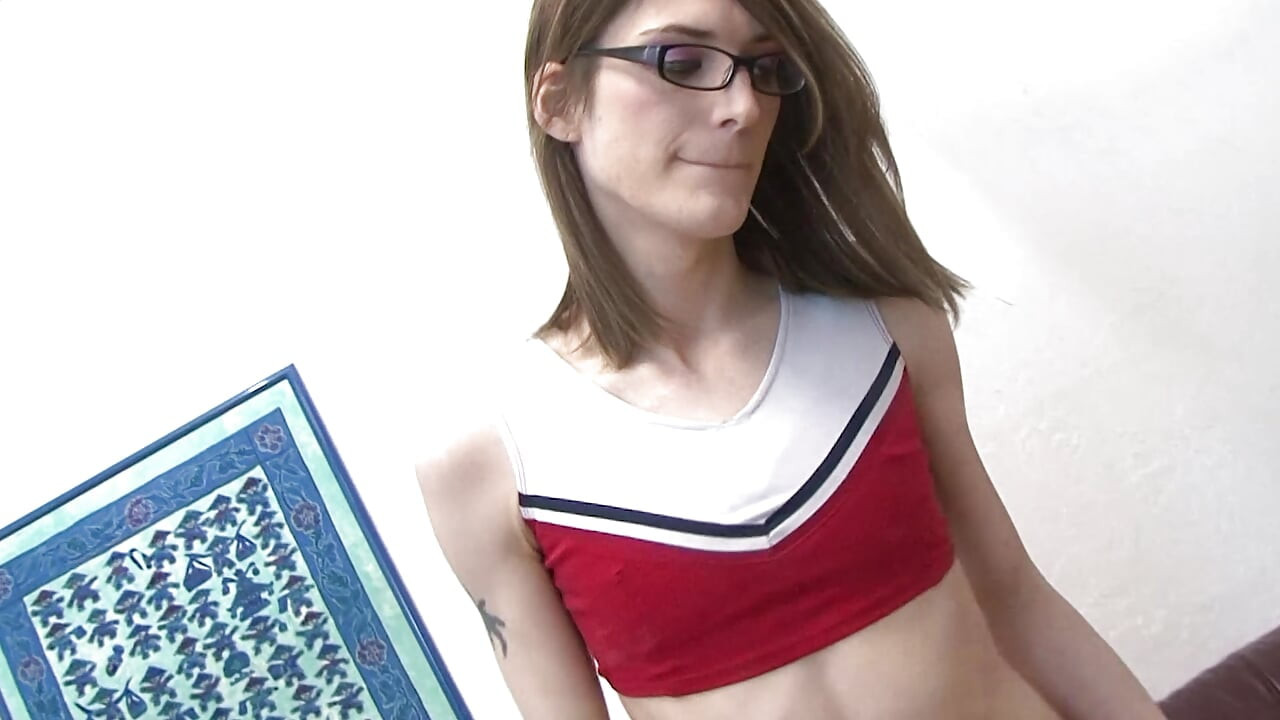 Skinny Brunette Babe Fingered and Eaten to Explosive Orgasm