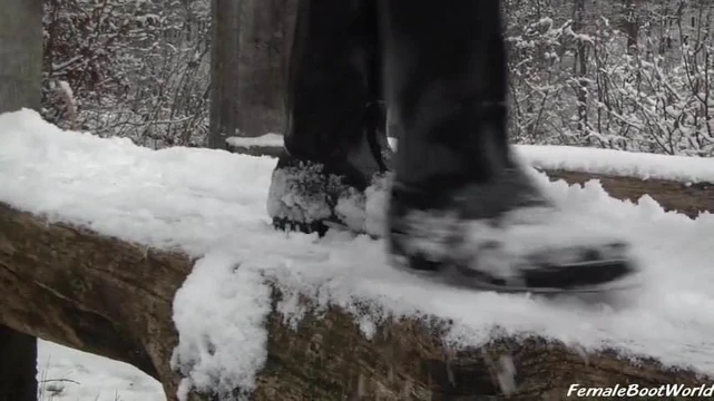 Boot Service in Winter