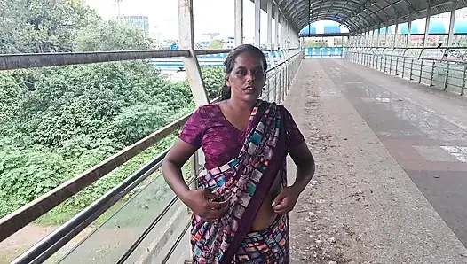 NEWLY MARRIED DESI COUPLE FIRST NIGHT SEX