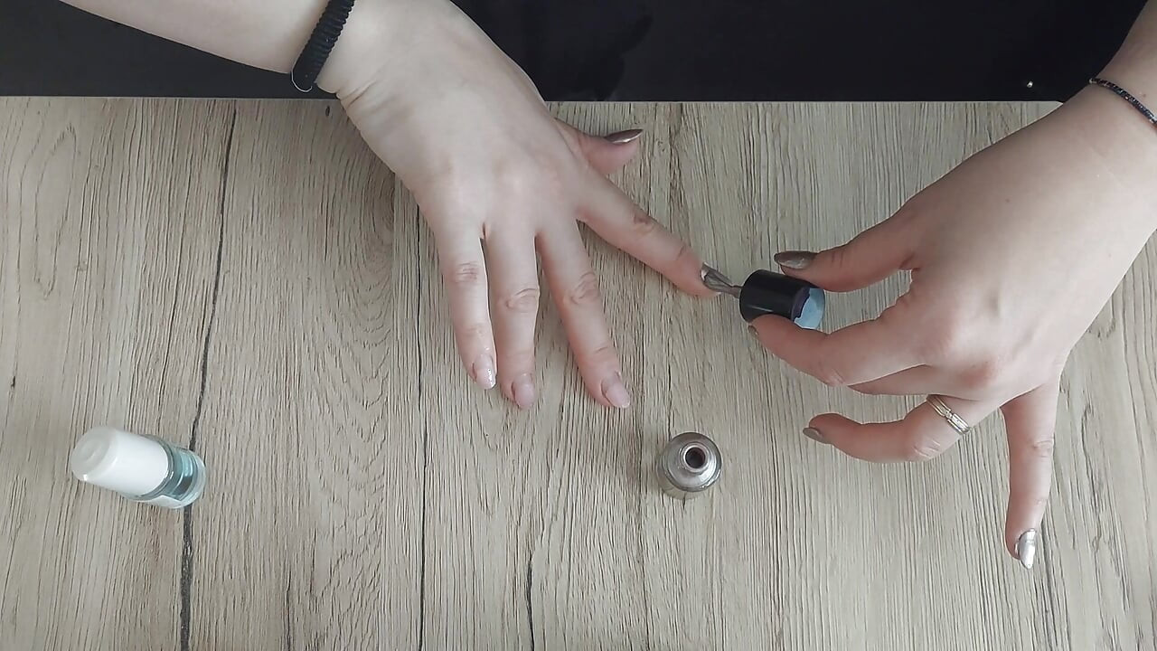Nagelpflegezeit - Einfache Maniküre-routine