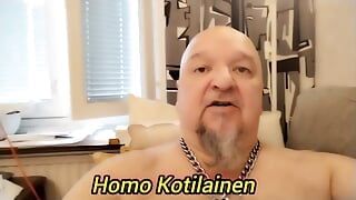 Член Homo Kotilainen заперт кожаными ремнями и кончает.