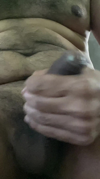 น้ําแตกอันอบอุ่นสําหรับคุณกลืนมากพอที่จะไปรอบ ๆ