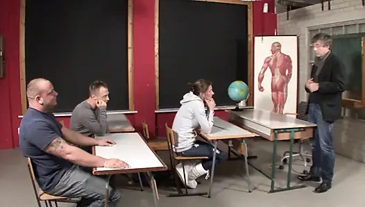 WTF студенческий тройничок в университете