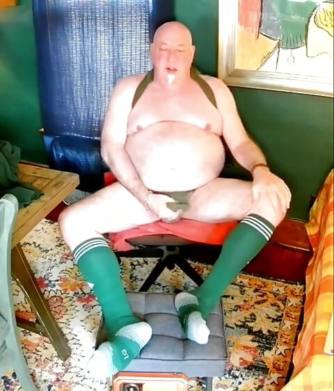 Jerk off in Green!