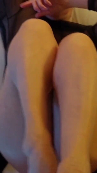 Sexy blond moden amatørkone nyter sex | Klipp 1