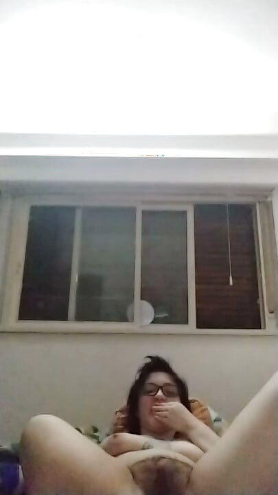 Double amputee masturbates for you