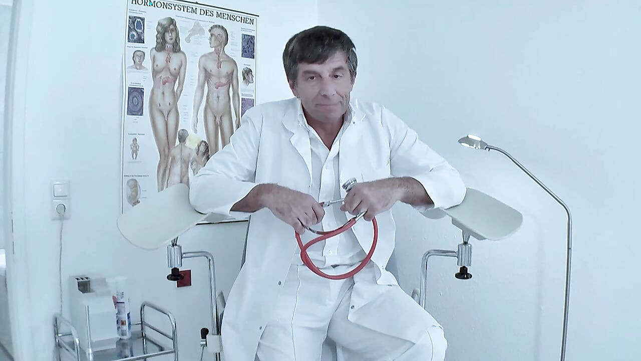 Jogos sexuais pervertidos no consultório do médico