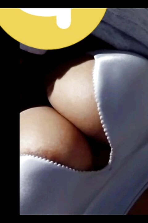 Cặp đôi 18 tuổi lần đầu tiên làm tình khi họ một mình ở nhà làm tình mạnh bạo & hardfuckig