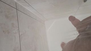 Jizzing pod prysznicem