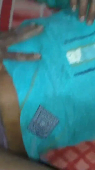Sali ko safai kar rahi usko salwar khol ke jamkar chudai desi Indian sex Hindi real sex hot sec | Clip 1
