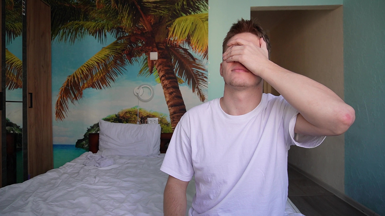 流行的在线游戏在视频博客期间变成继兄弟和继妹之间的性爱