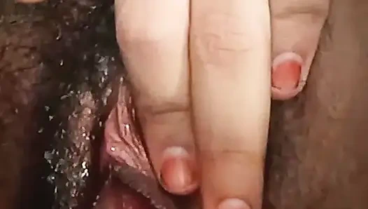 Desi college teen masturbation using finger banana and carror