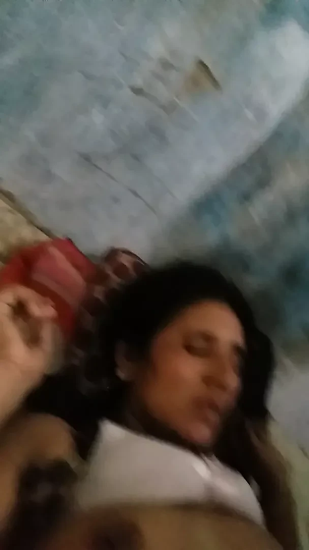 Hot sexy aunty and young boy fuck