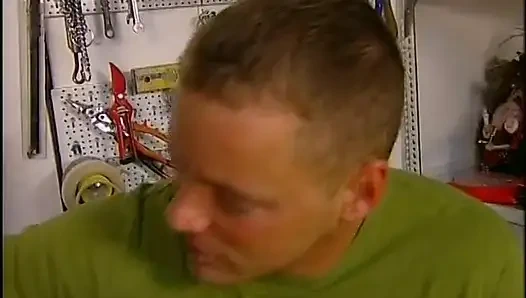 Anal-oma wird in den mund gespritzt