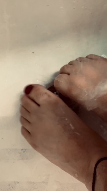 Feet ASMR water