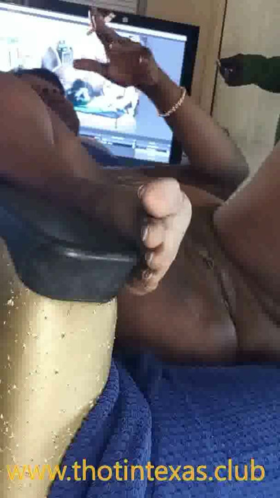 Thot in Texas - Big Pussy, Open Legs, Ebony Shaved Pussy | Clip 1