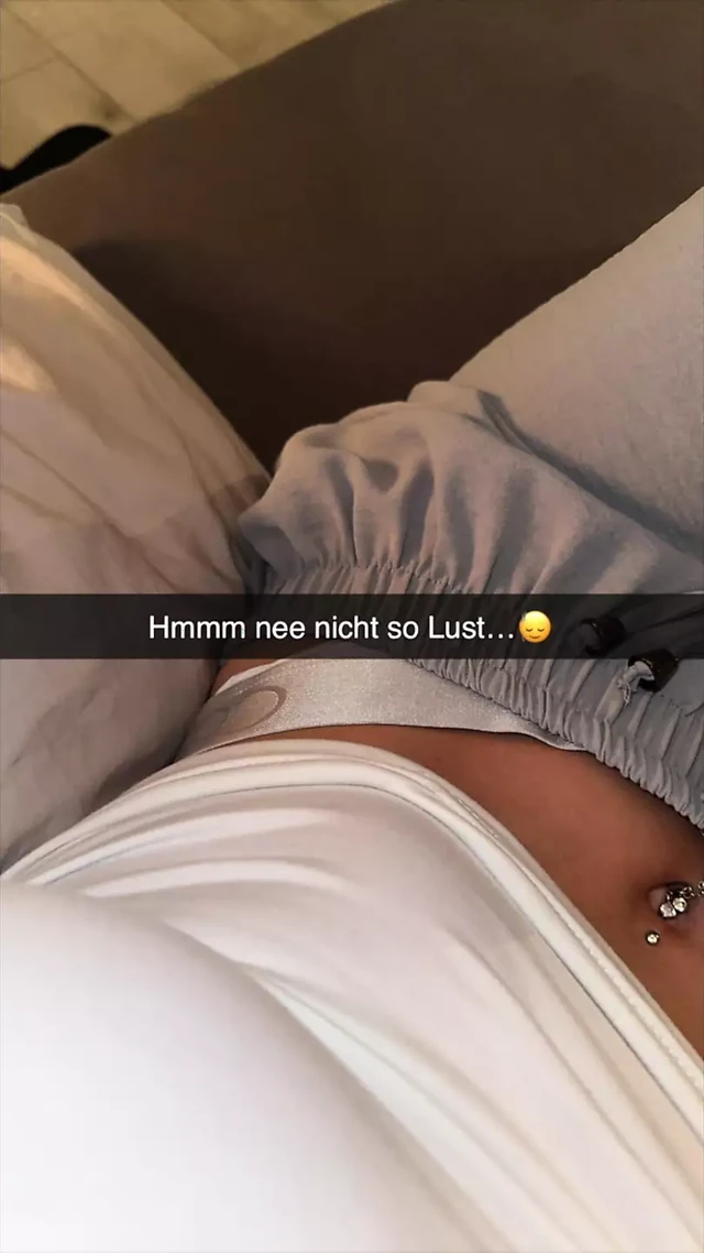 I fucked my hot best friend, she has a boyfriend Snapchat