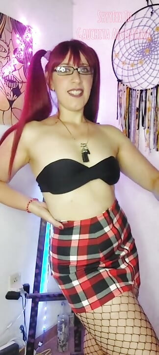 Shyyfxx Your Best Friend Makes Your Cock Hard with Her Glasses and Dancing! Role Play P1