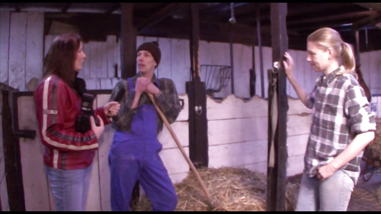 Blonde German MILF Housewife with Big Ass Gets Anal Pounded