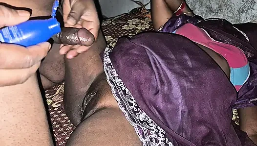 Жесткий романтический секс индийской тетушки с индийским мужем дези с большим членом