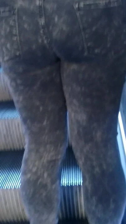 Big Black ass in thight blue jeans